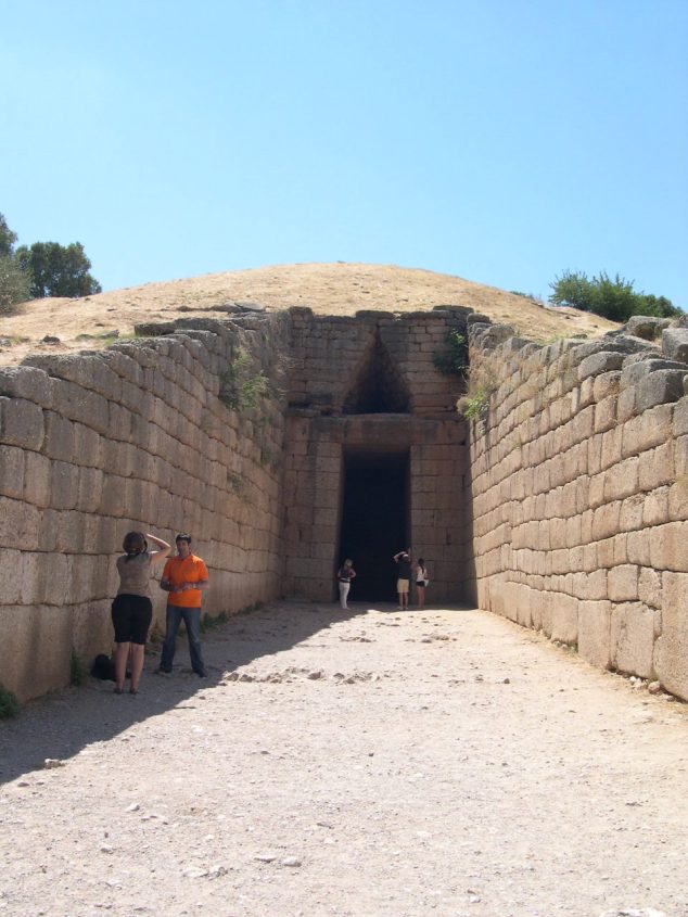 à Mycenes le tombeau du Roi Agamemnon