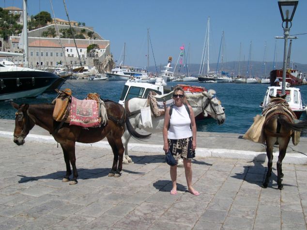 Françoise à Poros et les anes