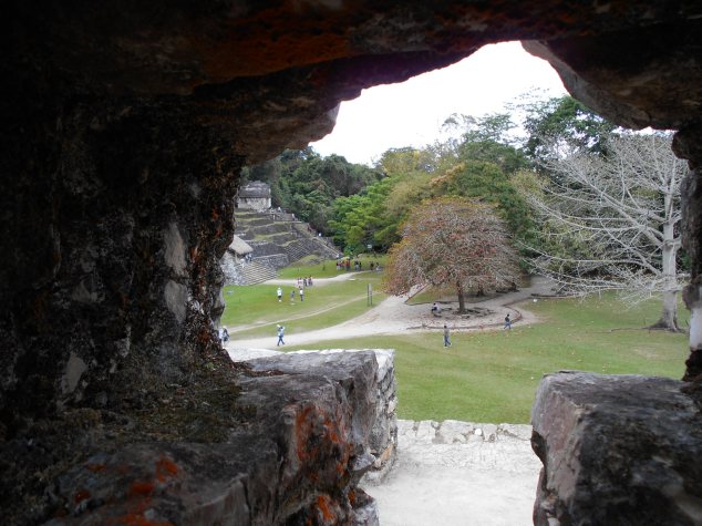 DSCN0055 Le site des Palenque est marquée par un cadre naturel de toute beauté au coeur de la forêt tropicale