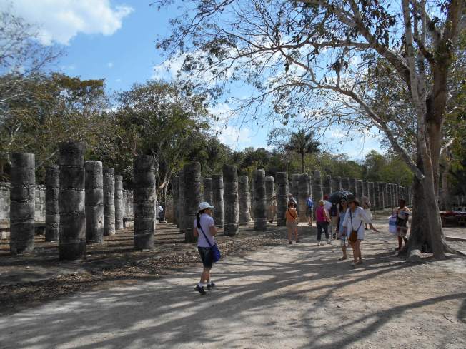 DSCN0123 EL CASTILLO l'une des nouvelles sept merveilles du monde! les colonnes