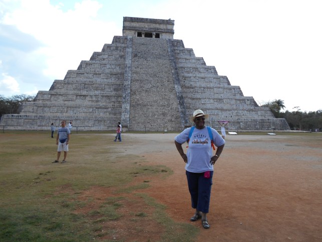 DSCN0127 Jeanne toujours aux pieds !!