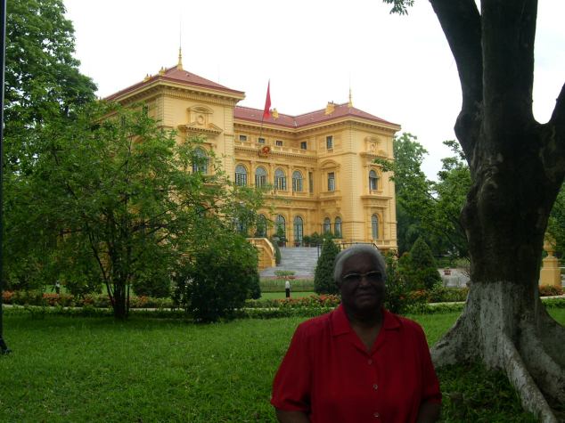 Le Parlement à Hanoi avec Jeanne