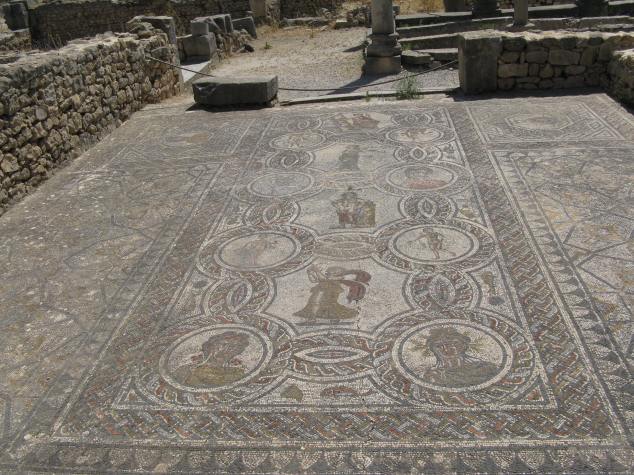 IMG_2781 Salle à manger triclinium de Dionysos