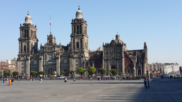 Mexico, Cathédrale sur la place de la Constitution (Zocalo)