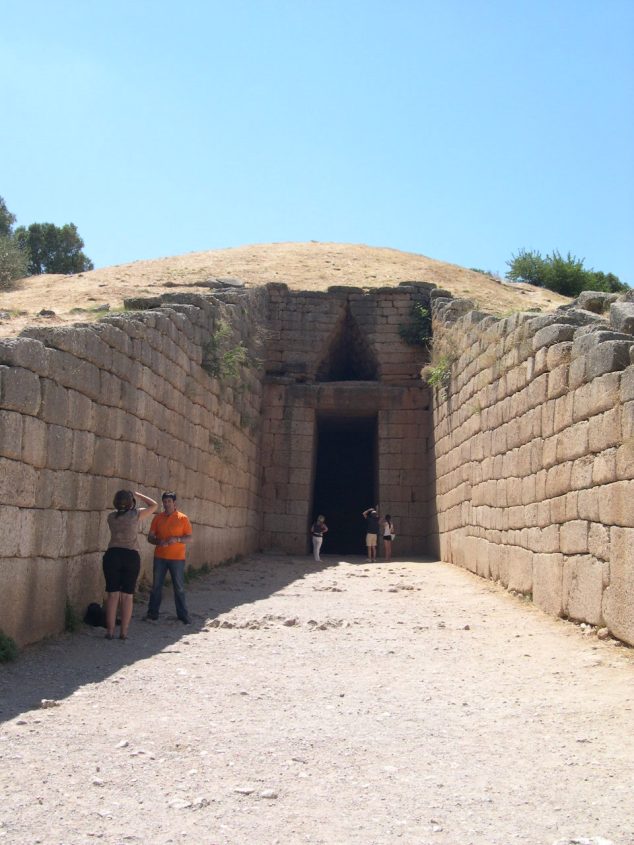 à Mycenes le tombeau du Roi Agamemnon