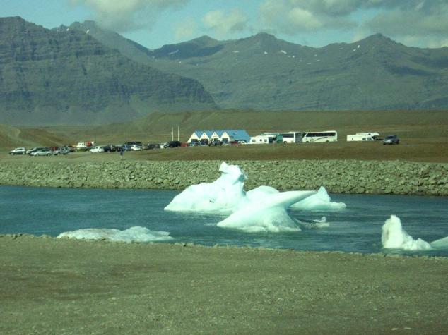 Volcan et glacier